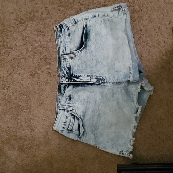 High Rise Jean Shorts Size 18 *READ DESCRIPTION* - Picture 1 of 4